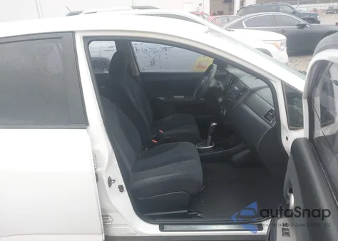 2010 Nissan Versa 1.8S z USA, uszkodzony, nr VIN 3N1BC1CP1AL454912